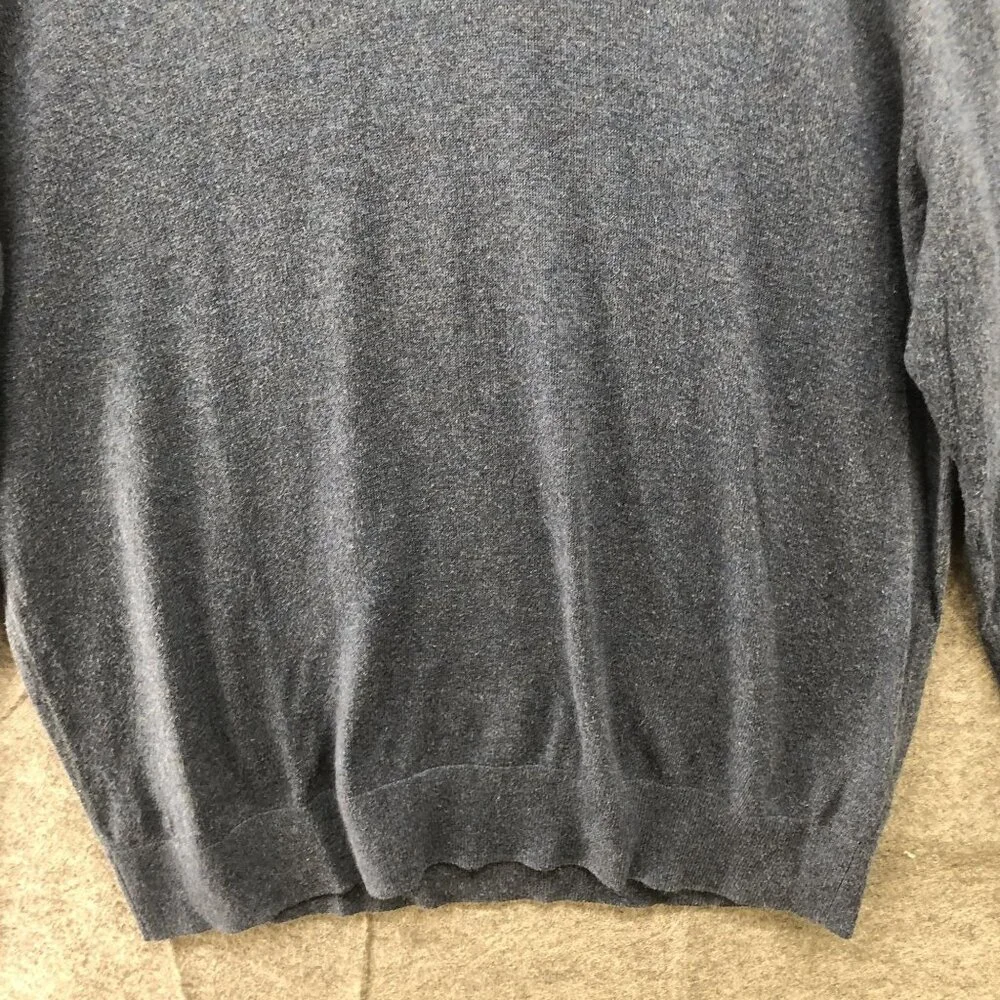Banana Republic Luxe V-Neck Sweater Mens L Navy Blue Lightweight Cotton Blend‎